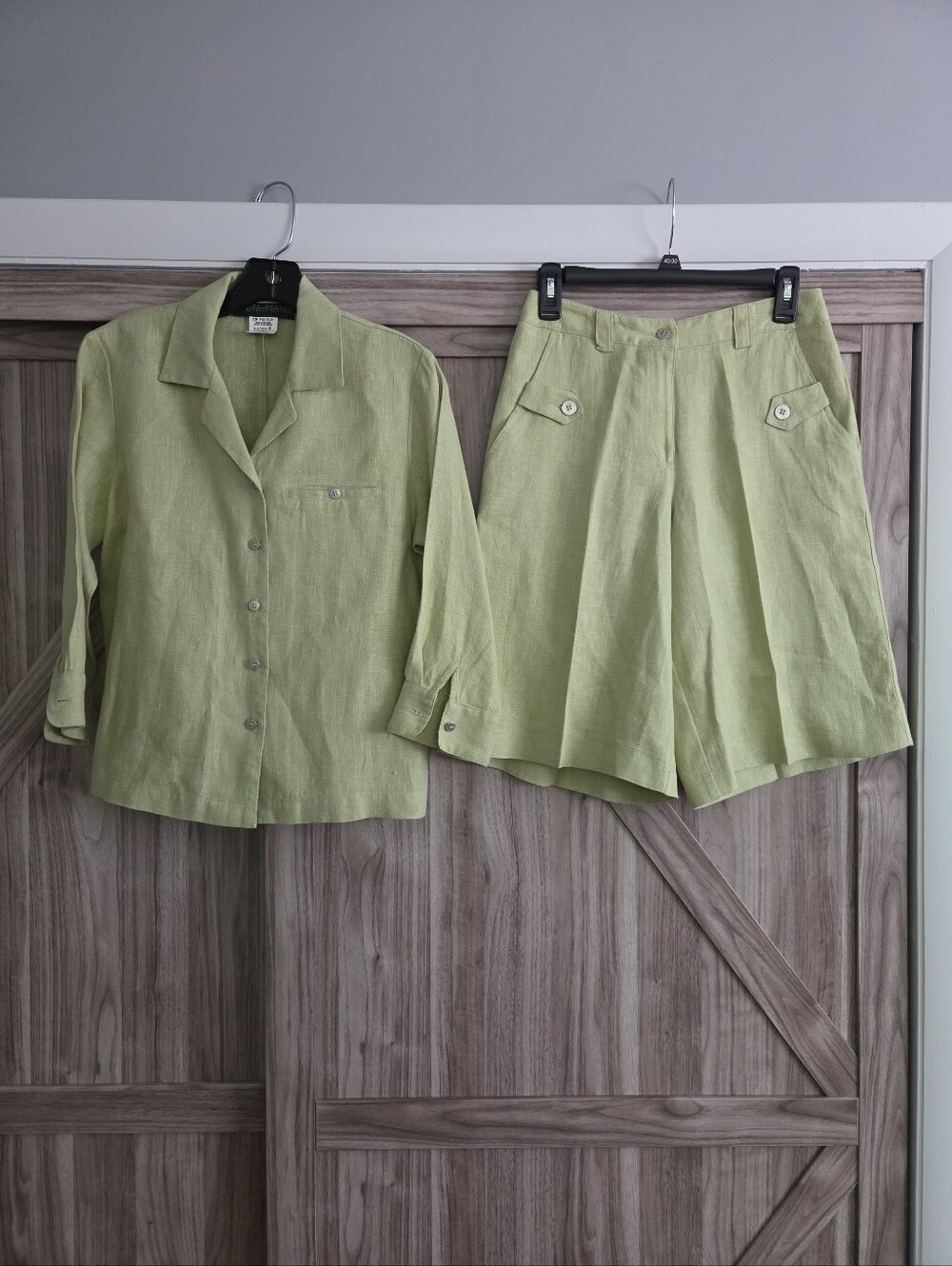 Harve Benard 100%  Linen Two-Piece Set in Light Moss Green
